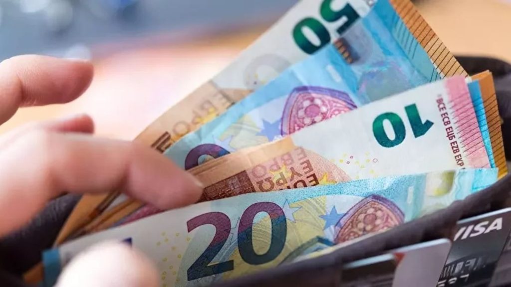 بهترین ارزهای غیر از دلار برای سرمایه گذاری در سال ۱۴۰۵